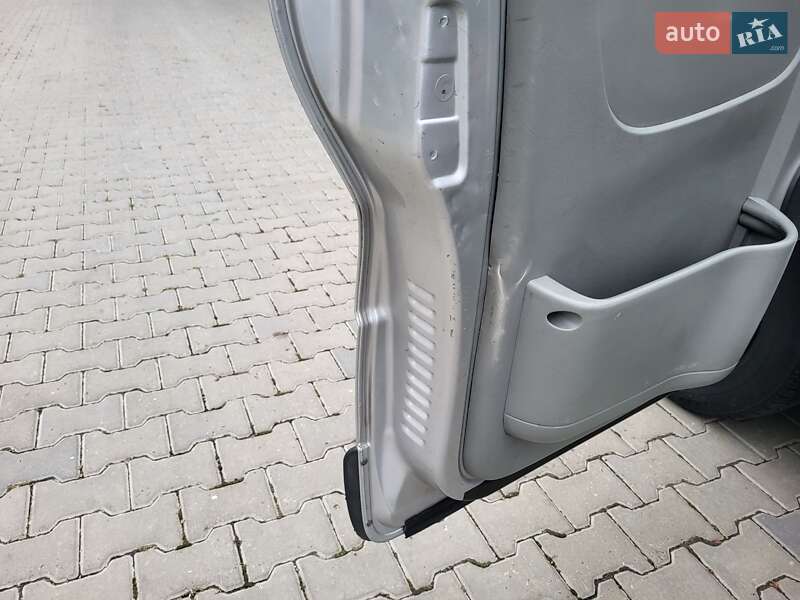 Мінівен Opel Vivaro 2004 в Хмельницькому