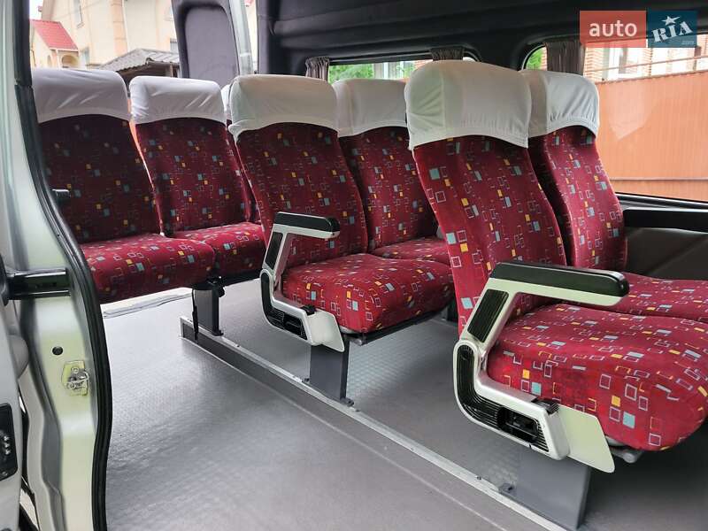 Мінівен Opel Vivaro 2004 в Хмельницькому