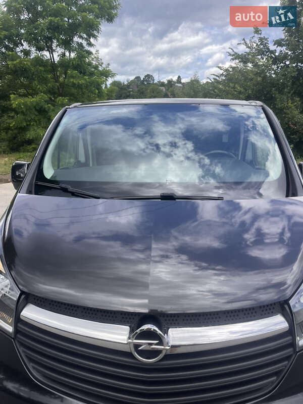 Грузовой фургон Opel Vivaro 2015 в Надворной