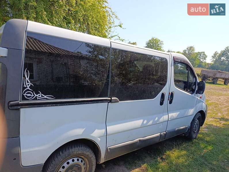 Минивэн Opel Vivaro 2005 в Сумах