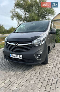Минивэн Opel Vivaro 2015 в Новоселице