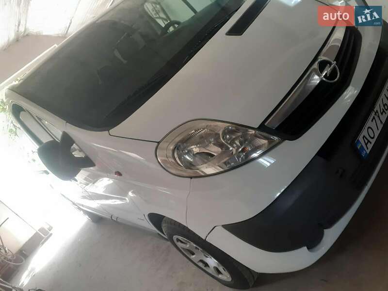 Мінівен Opel Vivaro 2011 в Виноградові фото 2 Мінівен Opel Vivaro 2011 в Виноградові