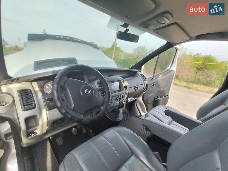 Мінівен Opel Vivaro 2004 в Покрові