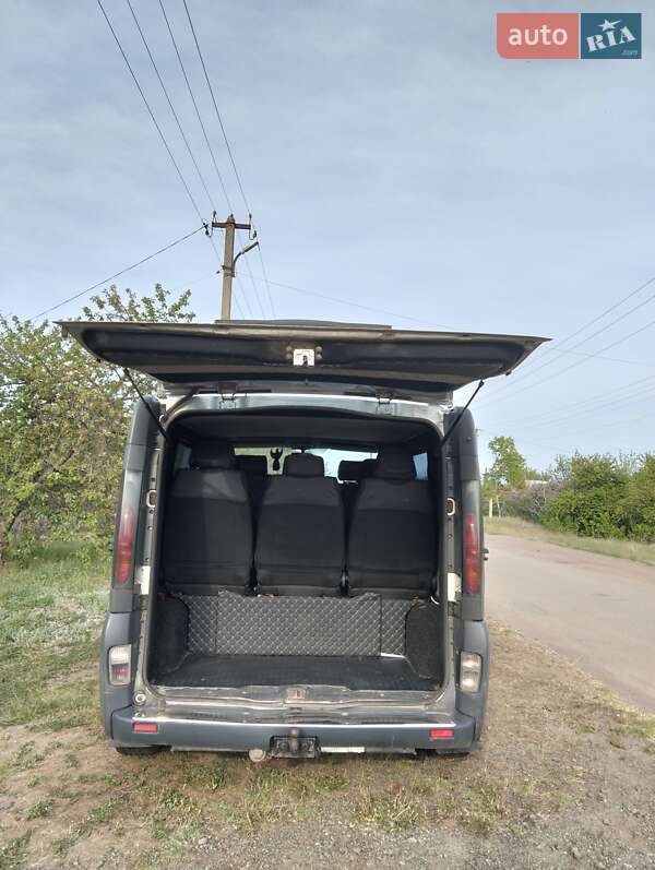 Мінівен Opel Vivaro 2004 в Покрові