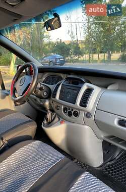 Мінівен Opel Vivaro 2004 в 