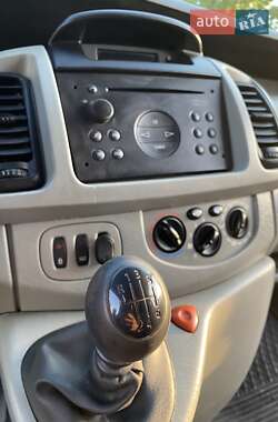 Мінівен Opel Vivaro 2004 в 