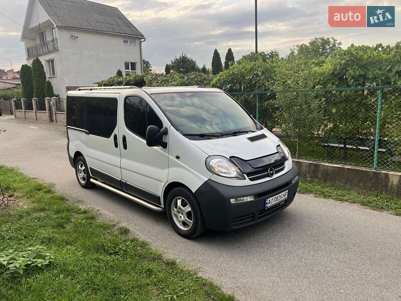 Opel Vivaro 2005