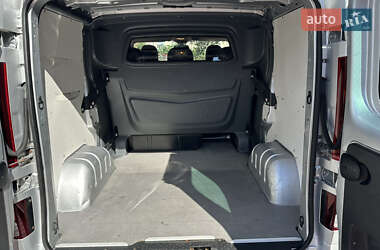 Минивэн Opel Vivaro 2015 в 