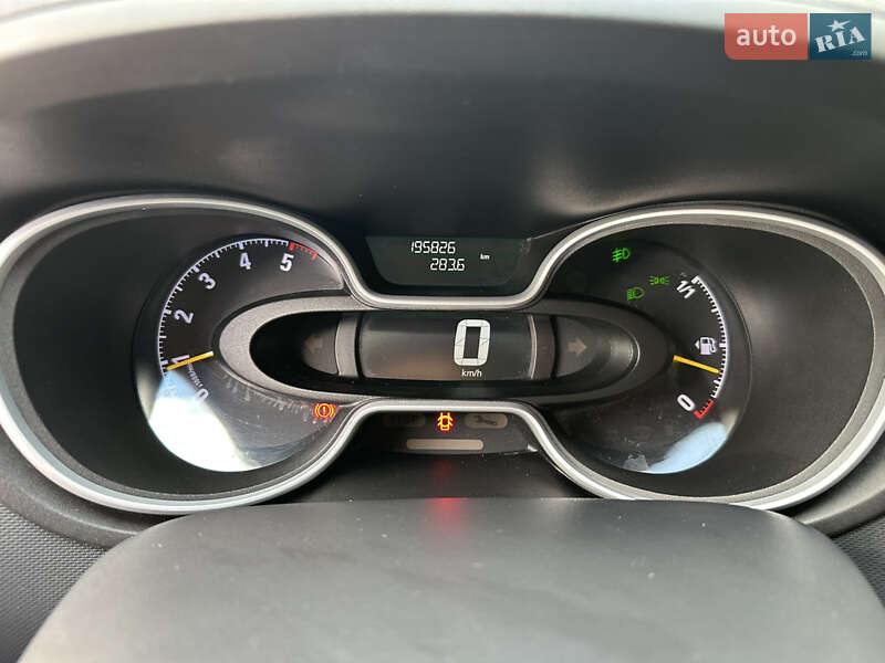 Минивэн Opel Vivaro 2015 в Ровно