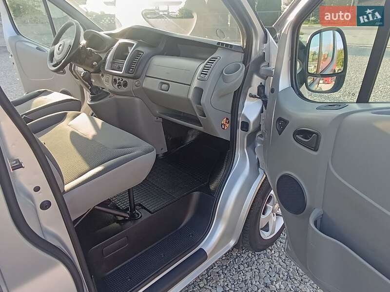 Минивэн Opel Vivaro 2013 в Коломые