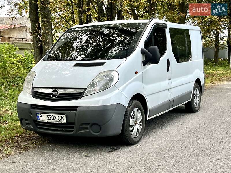 Грузопассажирский фургон Opel Vivaro 2012 в 