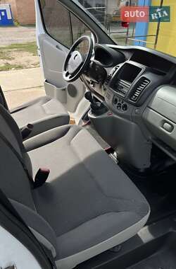 Грузопассажирский фургон Opel Vivaro 2012 в 