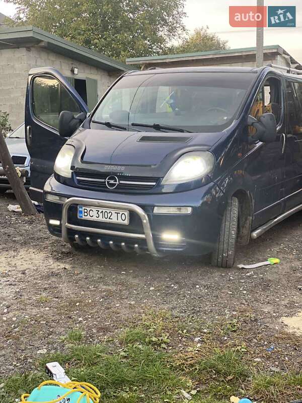 Opel Vivaro 2003