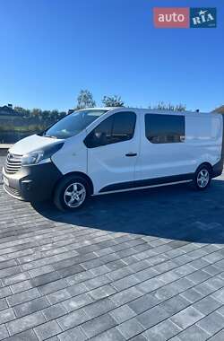 Мінівен Opel Vivaro 2016 в Чернівцях