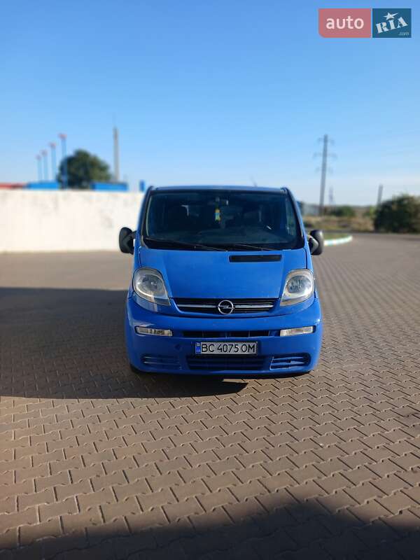 Минивэн Opel Vivaro 2003 в Одессе