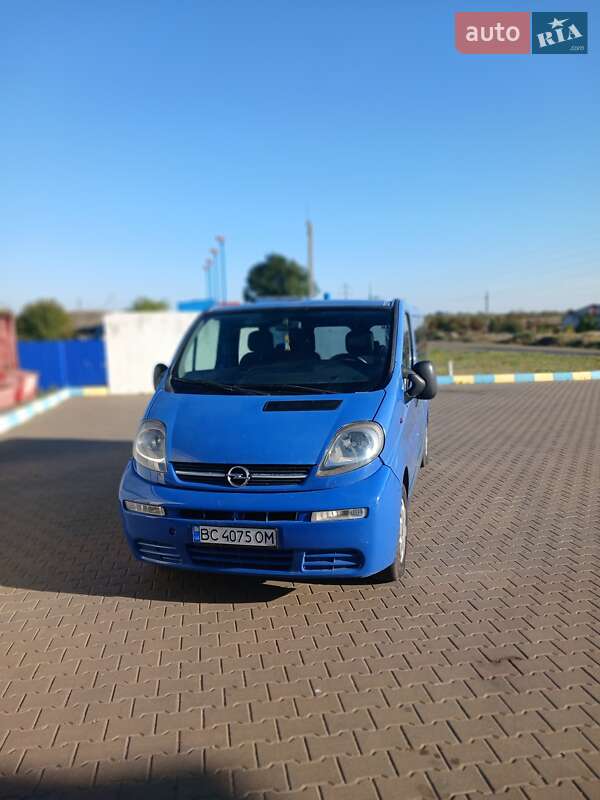 Минивэн Opel Vivaro 2003 в Одессе