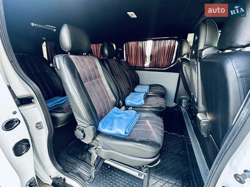 Минивэн Opel Vivaro 2015 в Черновцах
