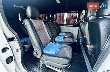 Минивэн Opel Vivaro 2015 в 