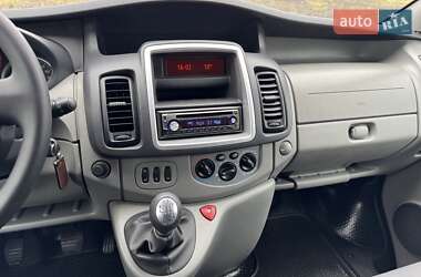 Минивэн Opel Vivaro 2012 в 