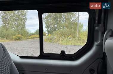 Минивэн Opel Vivaro 2012 в 