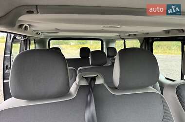Минивэн Opel Vivaro 2012 в 