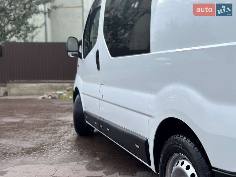 Мінівен Opel Vivaro 2006 в Луцьку