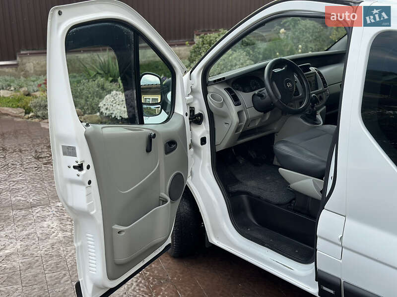 Мінівен Opel Vivaro 2006 в Луцьку