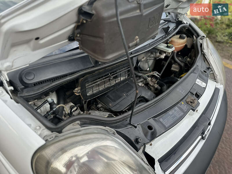 Мінівен Opel Vivaro 2006 в Луцьку