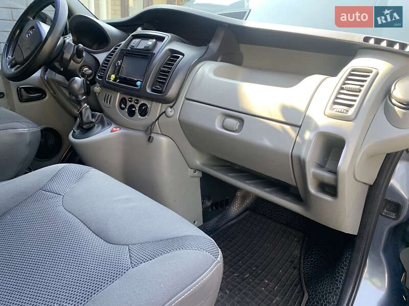 Минивэн Opel Vivaro 2012 в Киеве