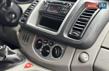 Грузовой фургон Opel Vivaro 2013 в 