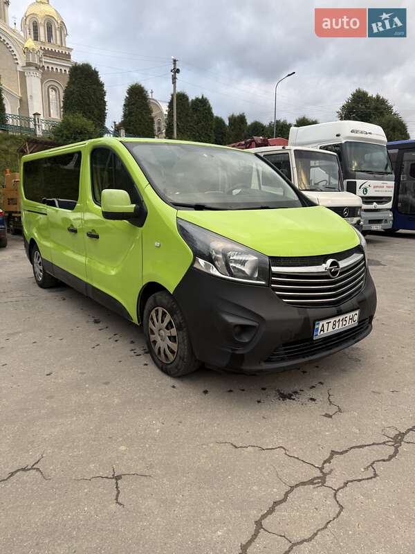Минивэн Opel Vivaro 2015 в Ивано-Франковске