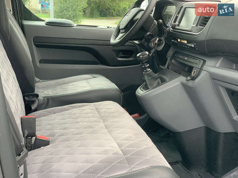 Мінівен Opel Vivaro 2022 в Старокостянтинові