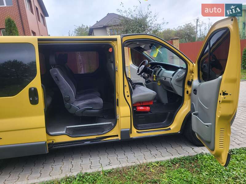 Минивэн Opel Vivaro 2004 в Хмельницком