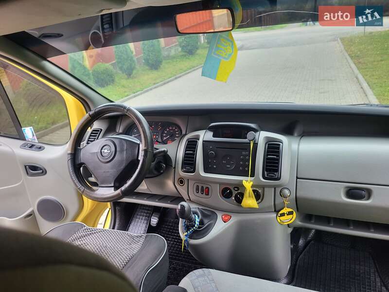 Минивэн Opel Vivaro 2004 в Хмельницком