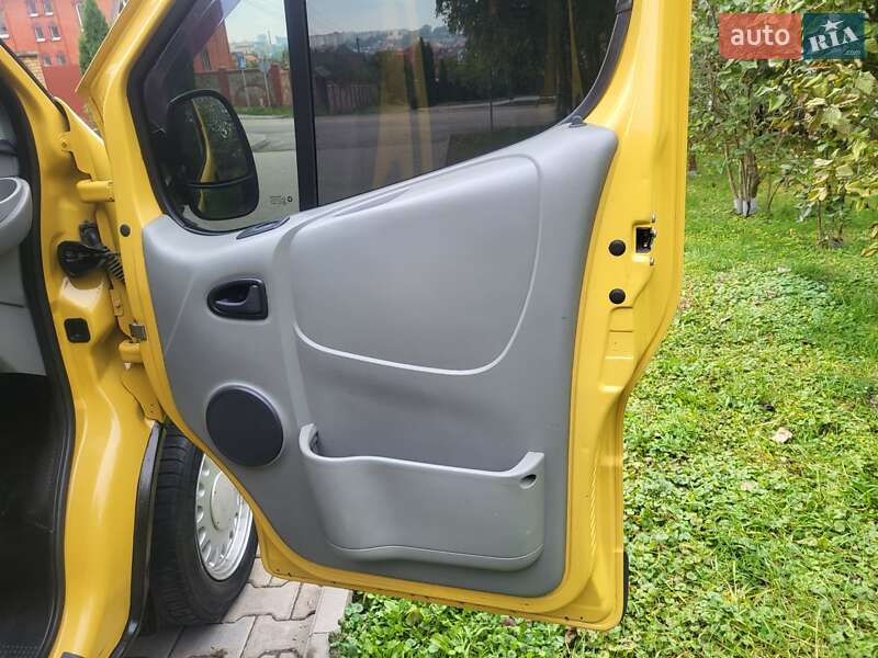 Минивэн Opel Vivaro 2004 в Хмельницком