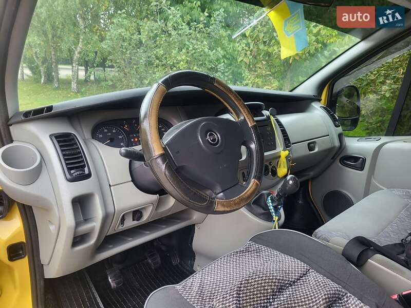 Минивэн Opel Vivaro 2004 в Хмельницком