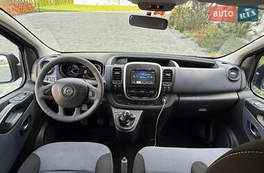 Минивэн Opel Vivaro 2015 в 