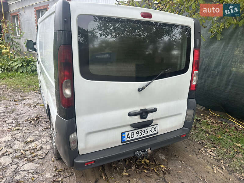 Opel Vivaro 2003