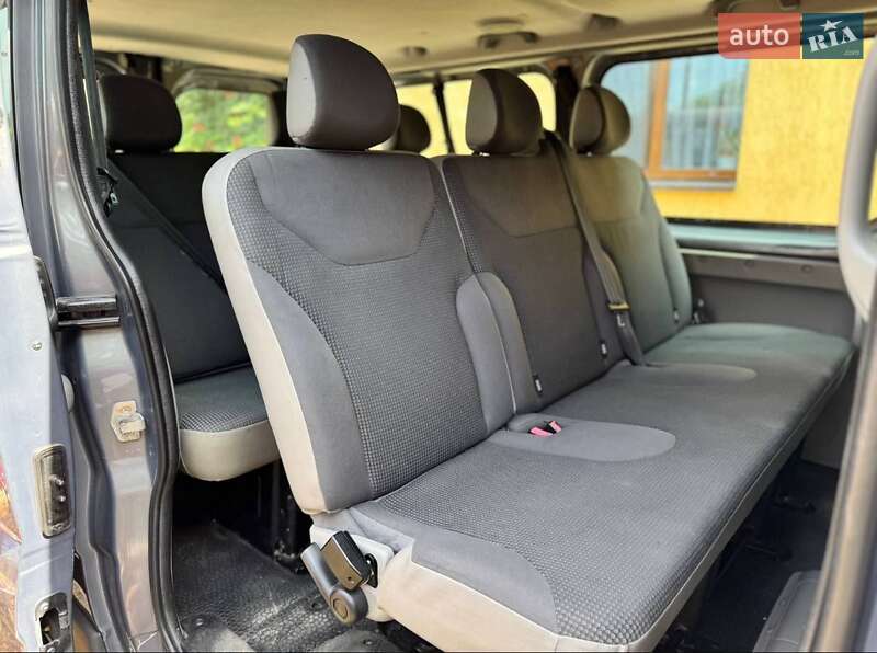 Минивэн Opel Vivaro 2013 в Житомире