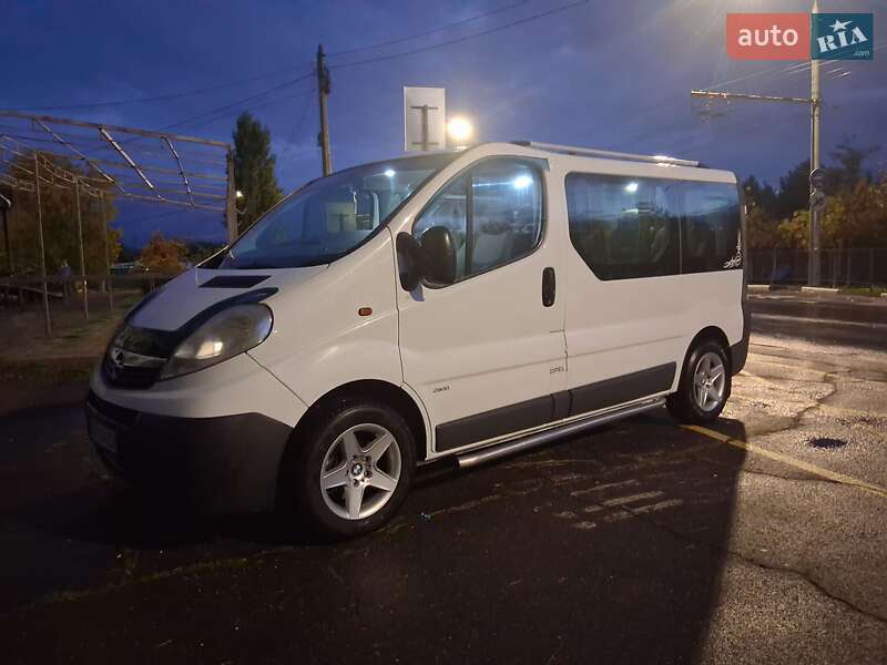 Минивэн Opel Vivaro 2008 в Николаеве