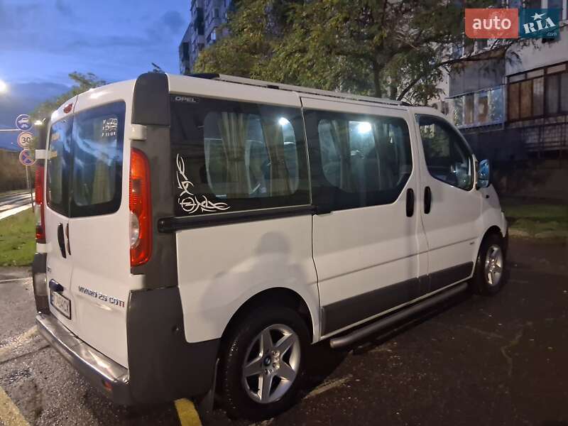 Минивэн Opel Vivaro 2008 в Николаеве