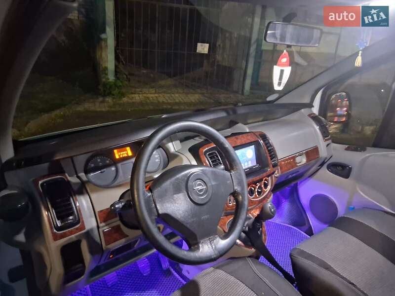 Минивэн Opel Vivaro 2008 в Николаеве