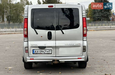 Минивэн Opel Vivaro 2009 в 