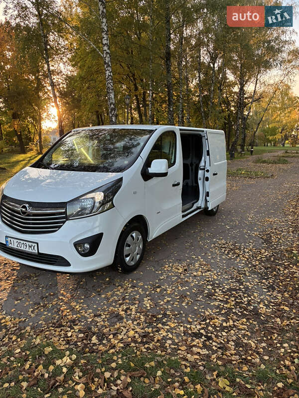 Opel Vivaro 2016