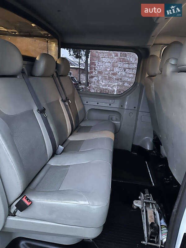 Минивэн Opel Vivaro 2012 в Луцке