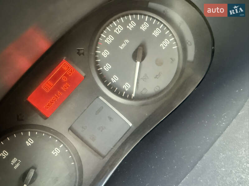 Минивэн Opel Vivaro 2012 в Луцке