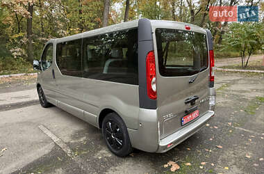 Минивэн Opel Vivaro 2013 в 