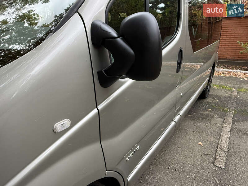 Минивэн Opel Vivaro 2013 в Киеве