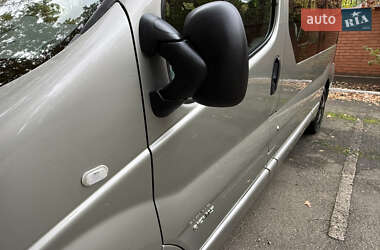 Минивэн Opel Vivaro 2013 в 