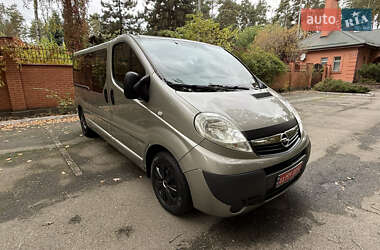 Минивэн Opel Vivaro 2013 в 